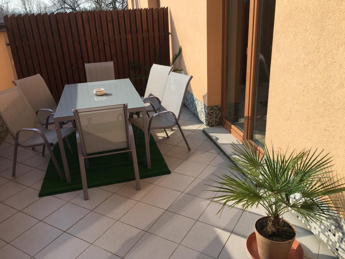 Apartman Slunecnice S Terasou Ceske Budejovice Dış mekan fotoğraf